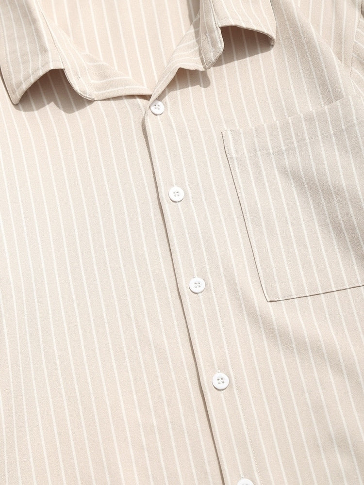 Chemisier à rayures verticales