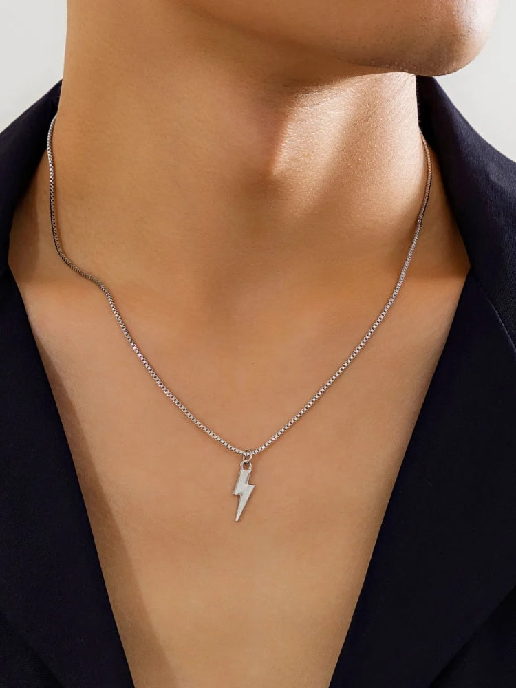 Collier tonnerre élégant vintage