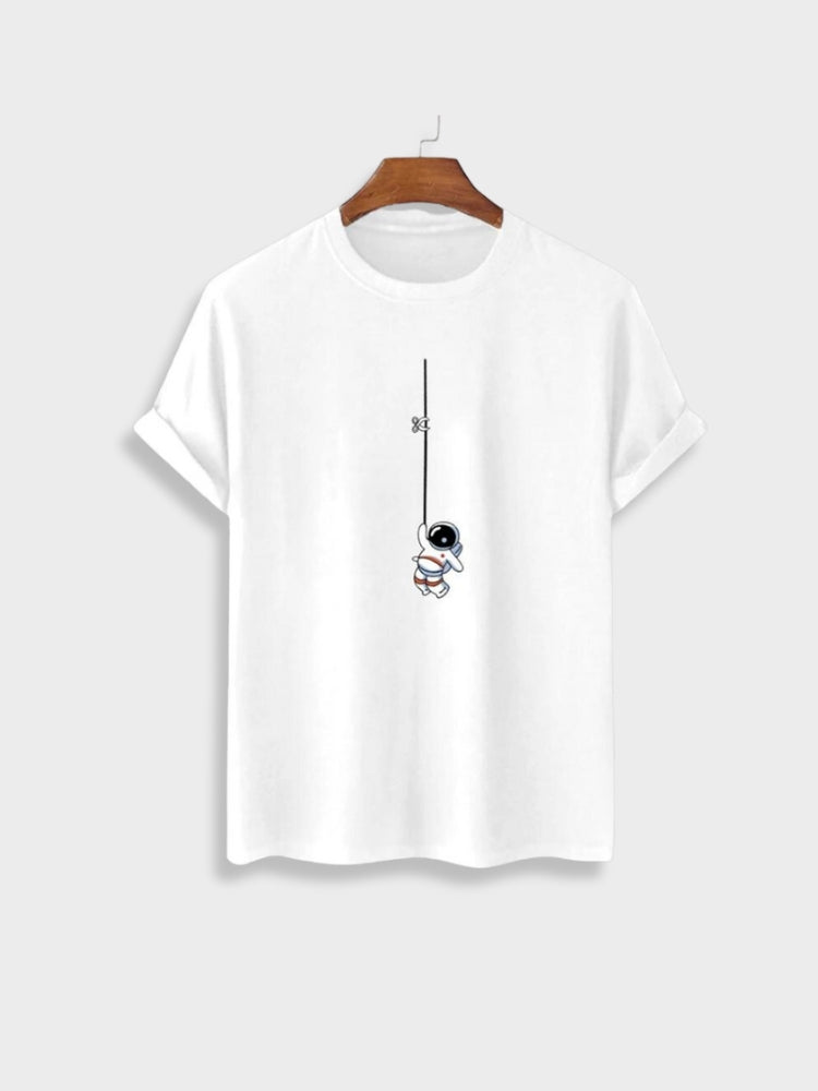 Coupez le t-shirt de l'astronaute